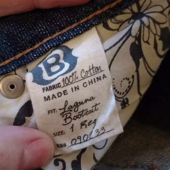 Woman's Laguna B Bootcut Low Rise Jeans sz 1 Reg. 100%Cotton - Picture 7 of 9